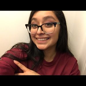 Meet your Posher, Karina